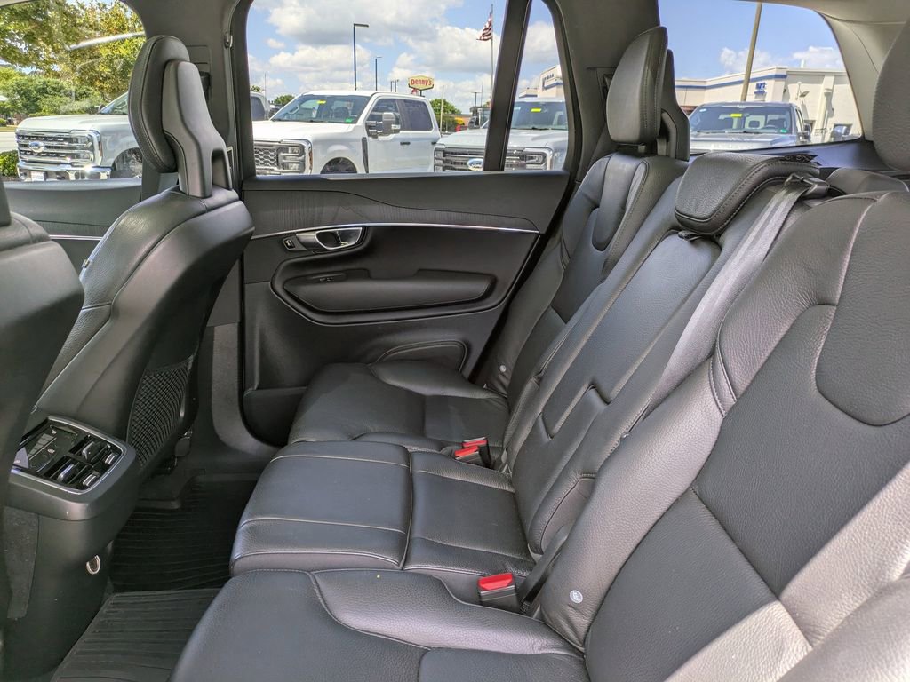 Used 2020 Volvo XC90 T6 Momentum w/ Protection Package Premier AWD/4WD image 14