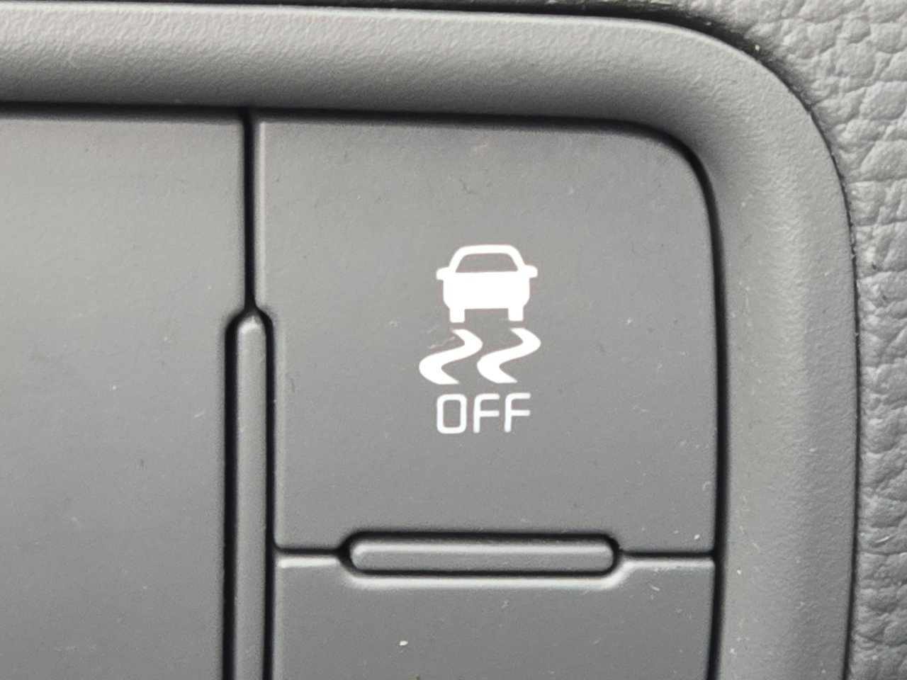 Used 2018 Kia Forte LX image 7