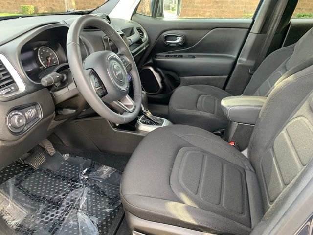 Used 2022 Jeep Renegade Latitude image 11