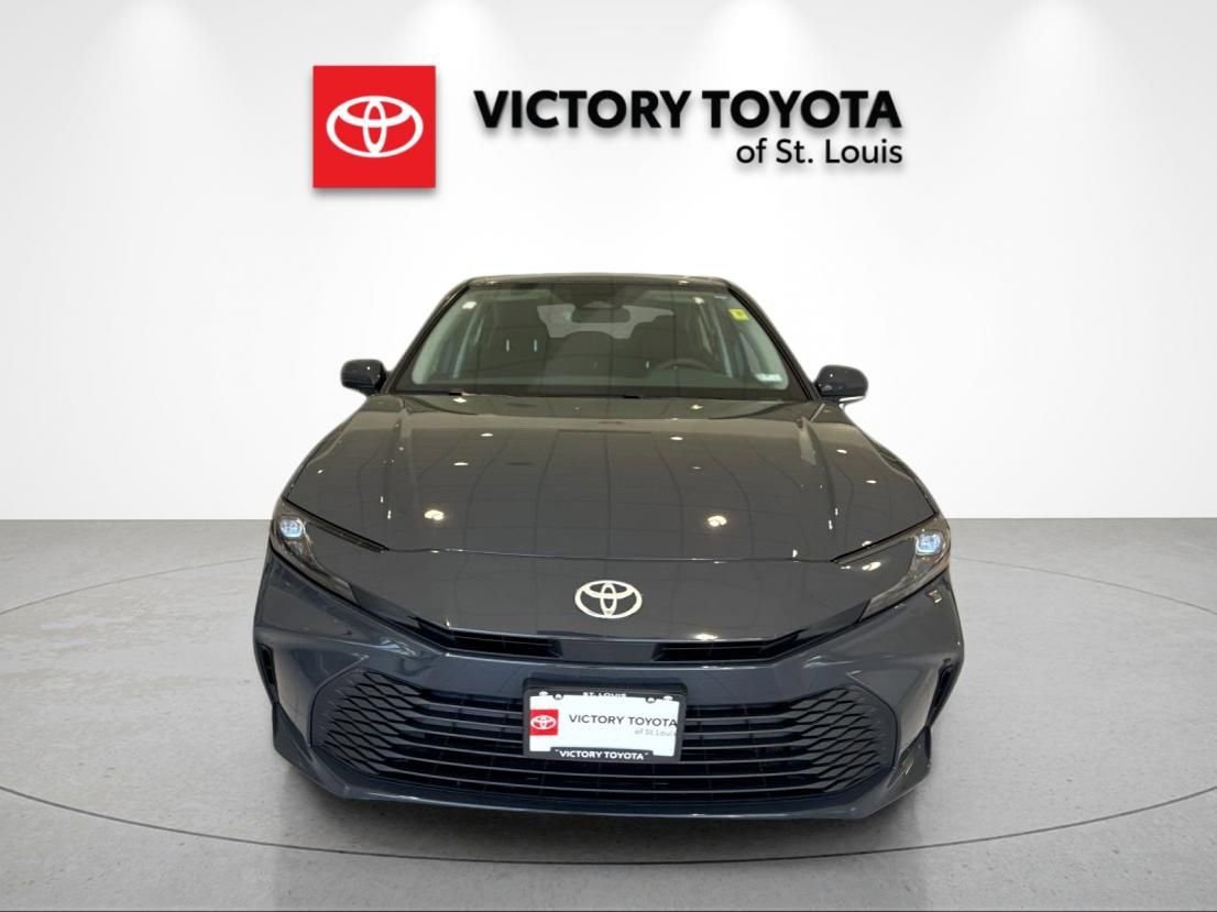 Used 2026 Toyota Camry LE FWD image 8