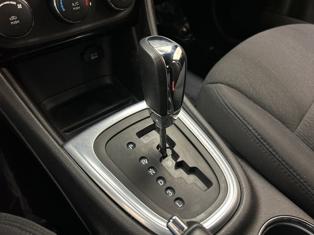 Used 2014 Chrysler 200 LX image 21