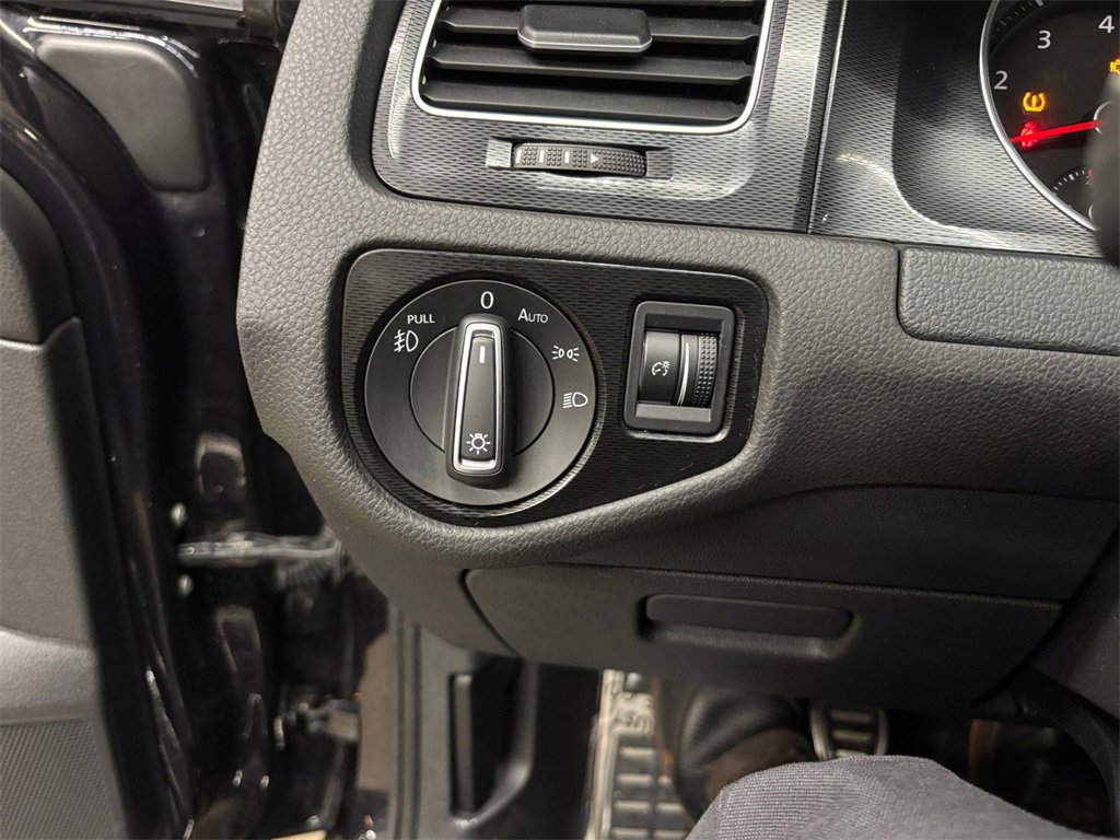 Used 2015 Volkswagen GTI Autobahn image 29