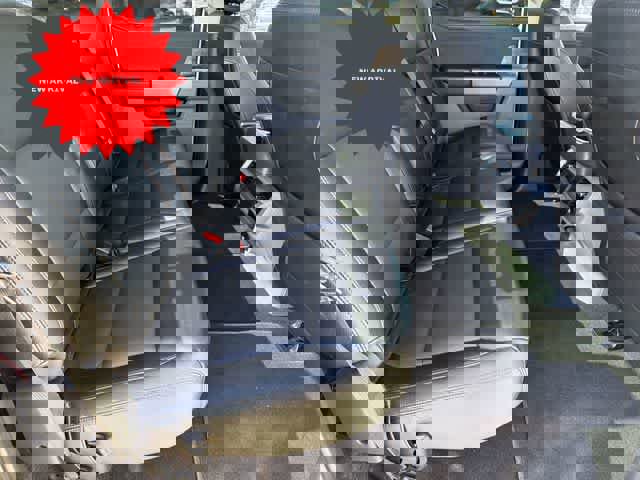 Used 2023 Ford F150 Lightning XLT AWD/4WD image 17