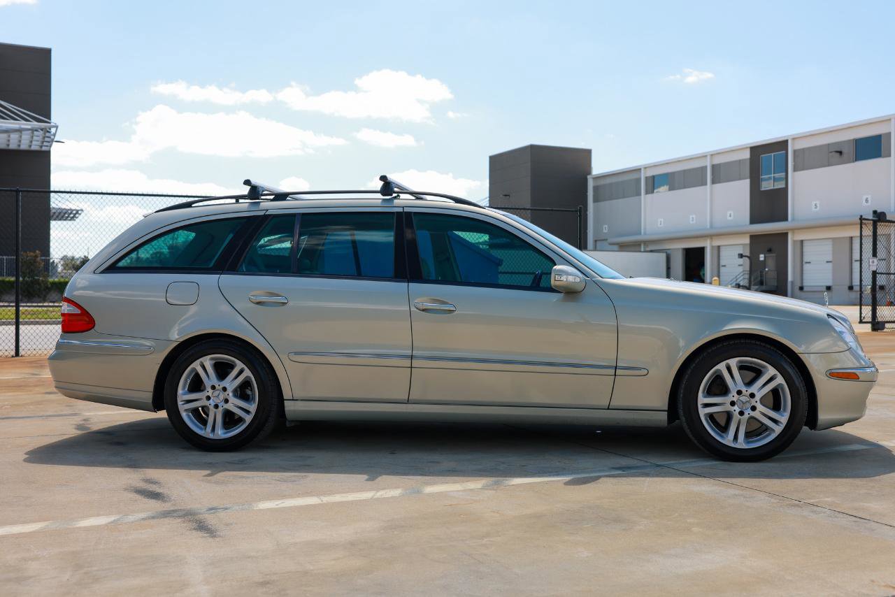Used 2004 Mercedes-Benz E 500 4MATIC Wagon image 13