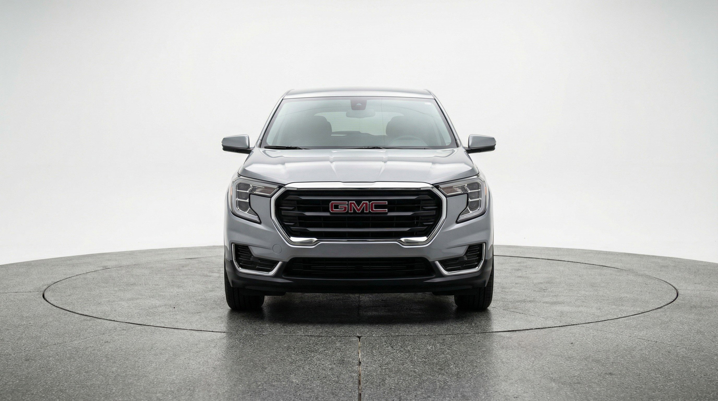 Used 2024 GMC Terrain SLE image 2