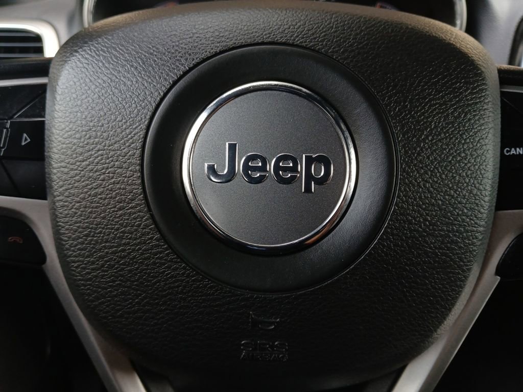 Used 2022 Jeep Grand Cherokee Laredo E w/ Security & Convenience Group AWD/4WD image 5