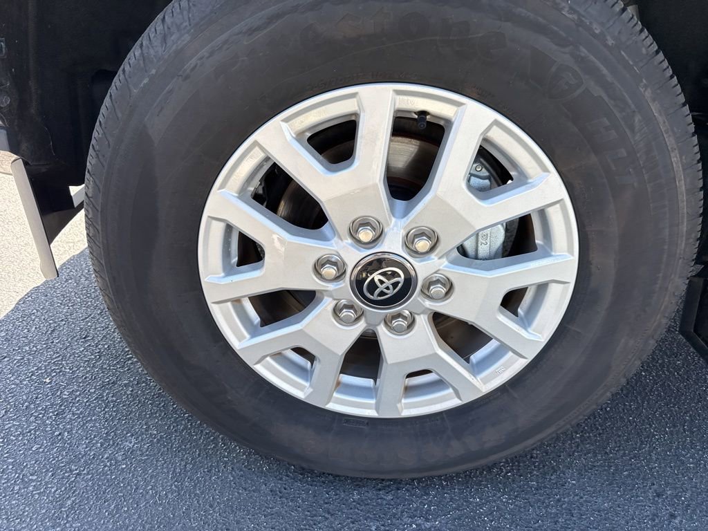 Used 2024 Toyota Tacoma SR image 9