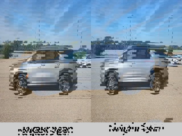 New 2026 Chevrolet Traverse LT image 3