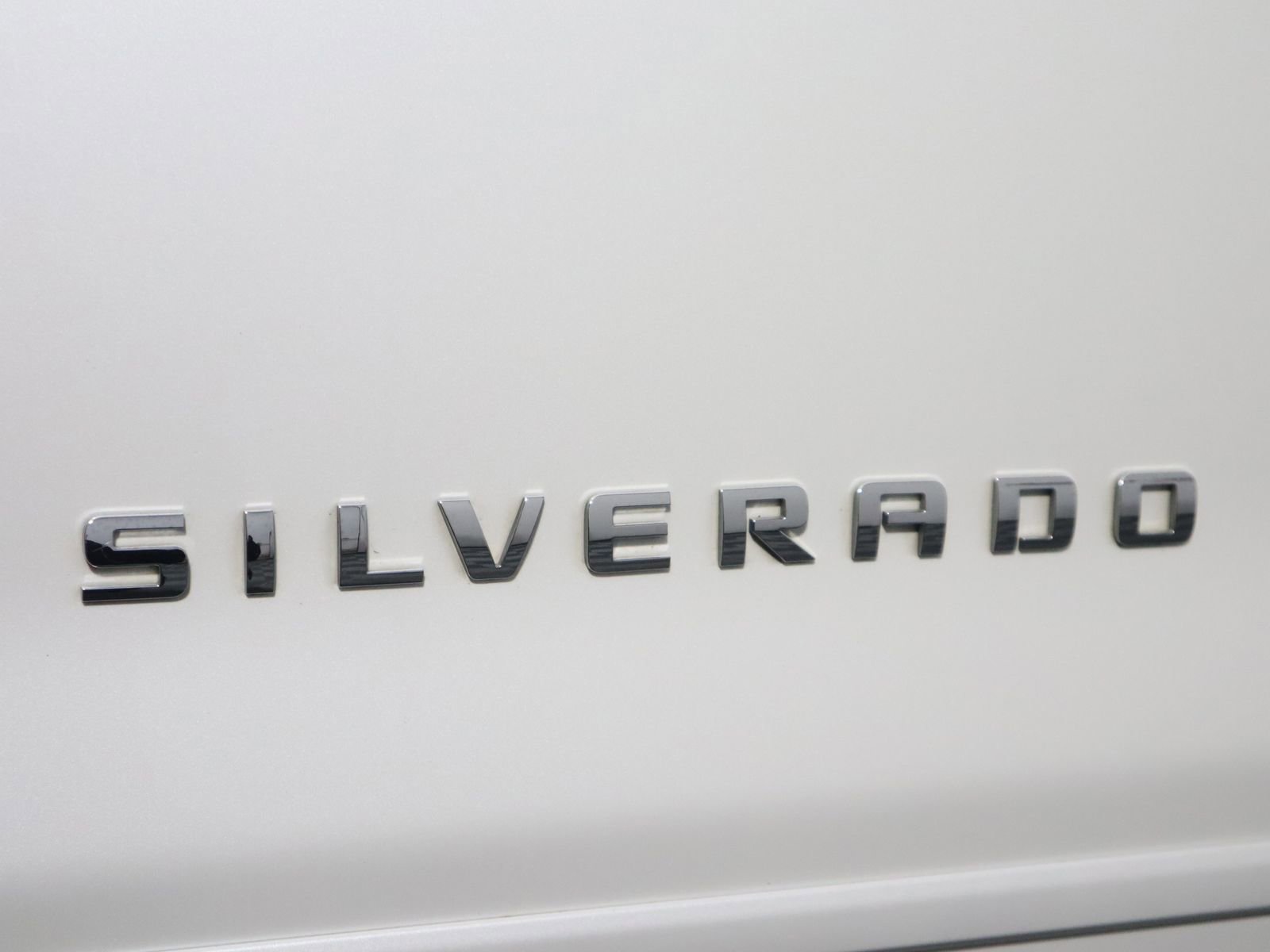 Used 2018 Chevrolet Silverado 1500 LT w/ All Star Edition AWD/4WD image 20