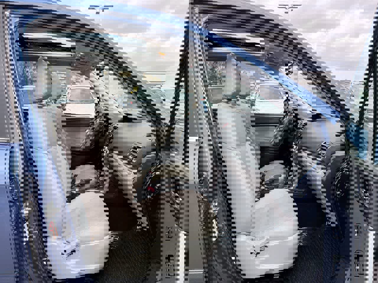 Used 2016 Subaru Forester 2.5i Touring w/ Eyesight & Navigation System image 27