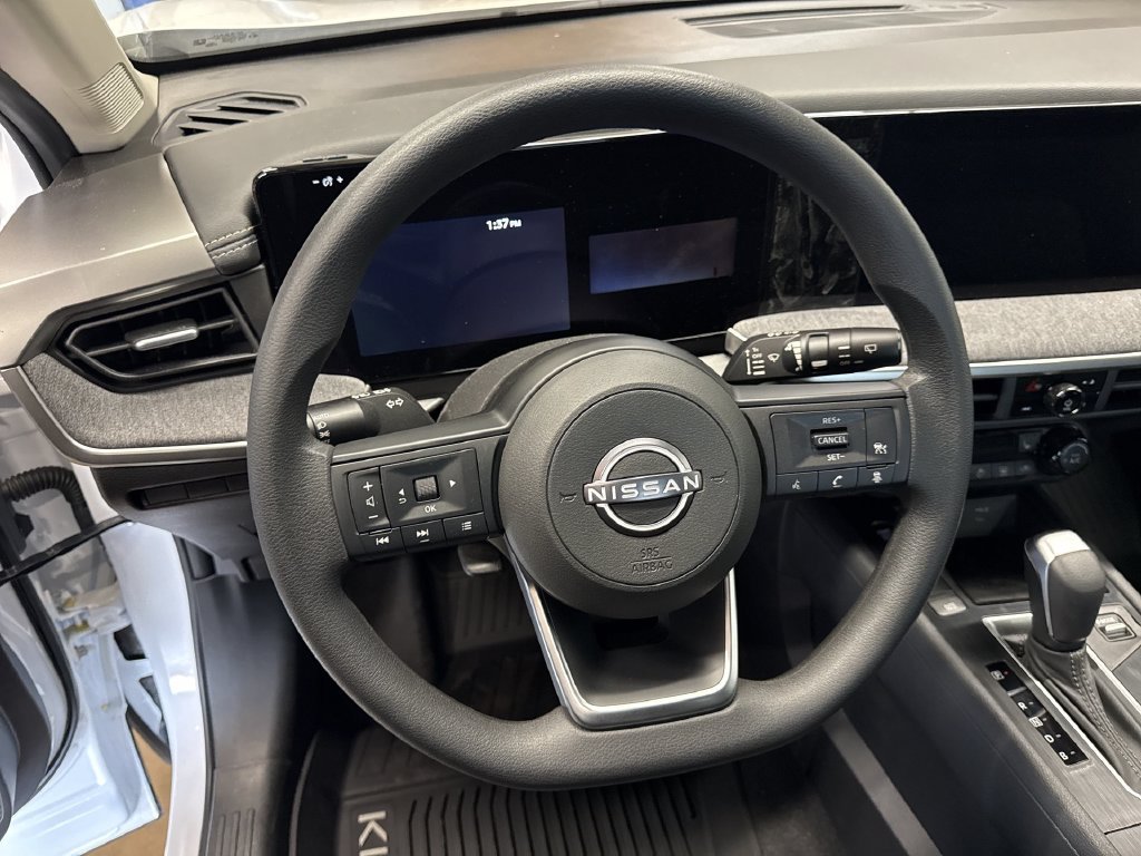 New 2027 Nissan Kicks SV AWD/4WD image 11