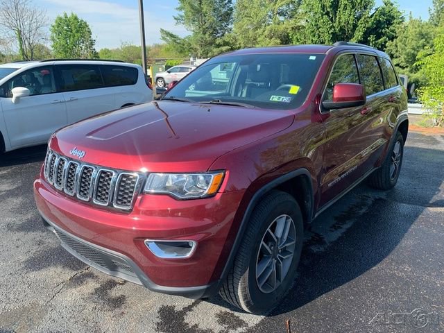 Used 2019 Jeep Grand Cherokee Laredo w/ Laredo X Package AWD/4WD image 1