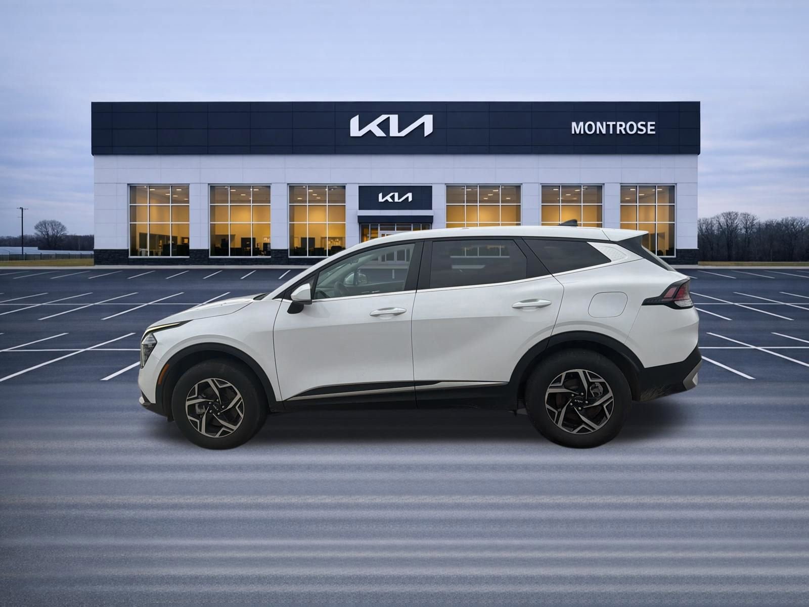 Used 2025 Kia Sportage LX image 8