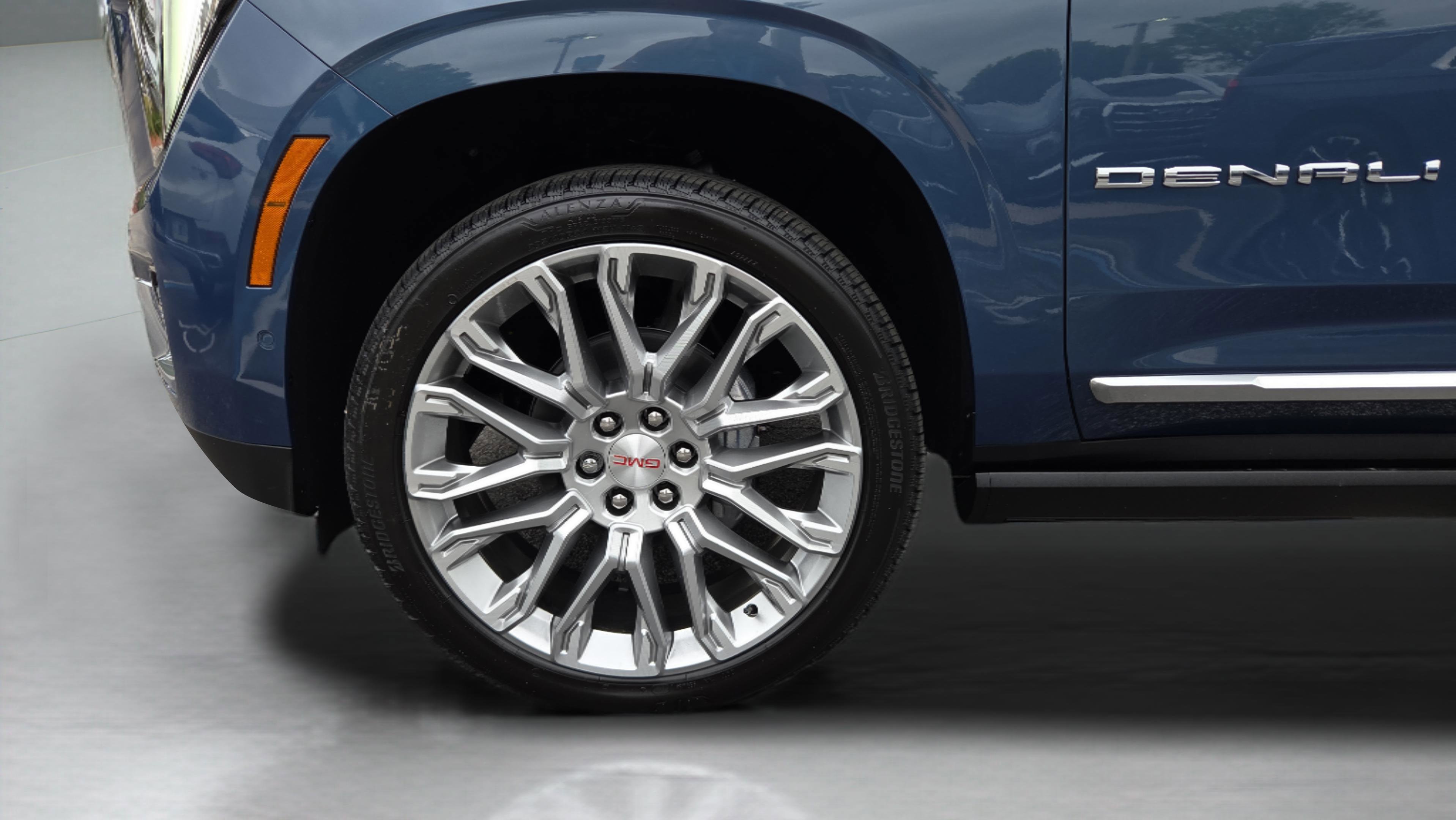 New 2026 GMC Yukon XL Denali w/ Denali Reserve Package AWD/4WD image 29