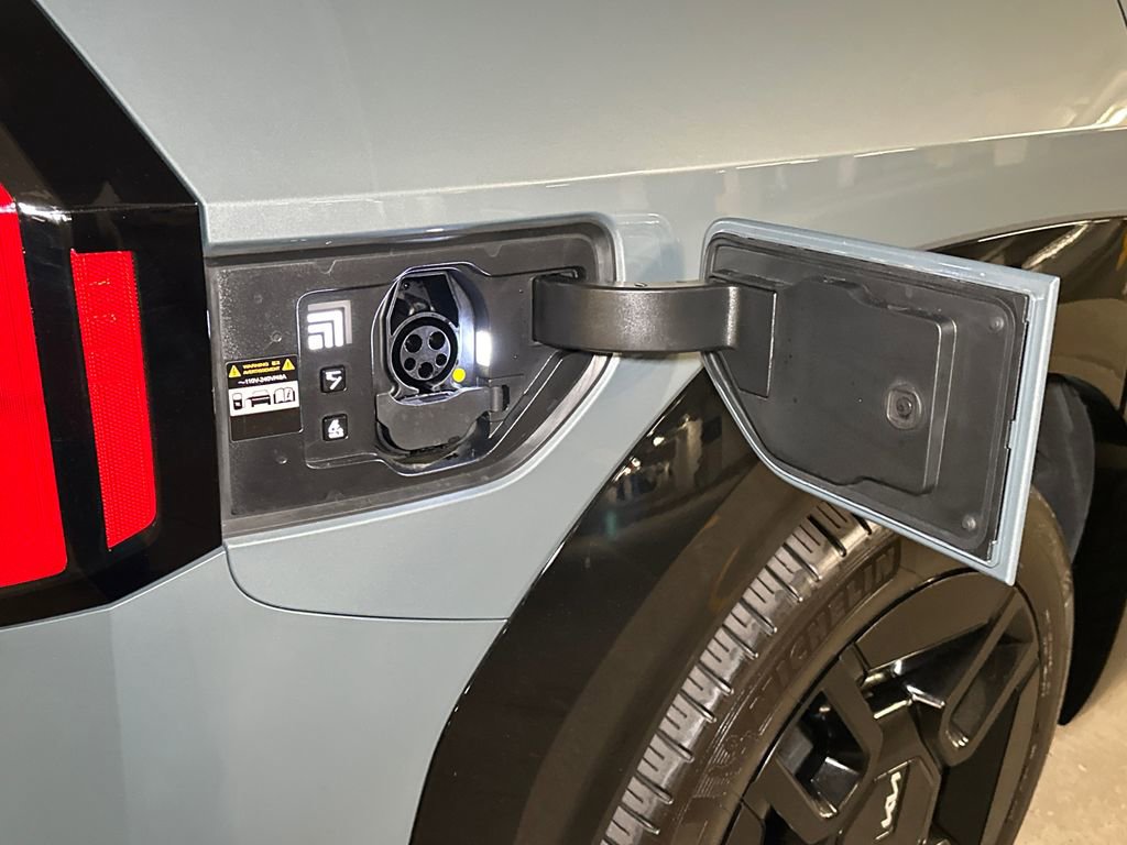 Certified 2024 Kia EV9 GT-Line image 26