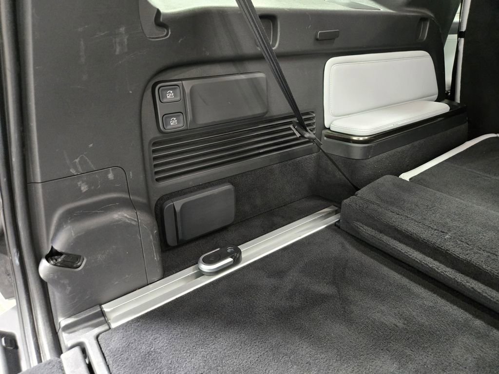 Used 2023 Rivian R1S Launch Edition image 47