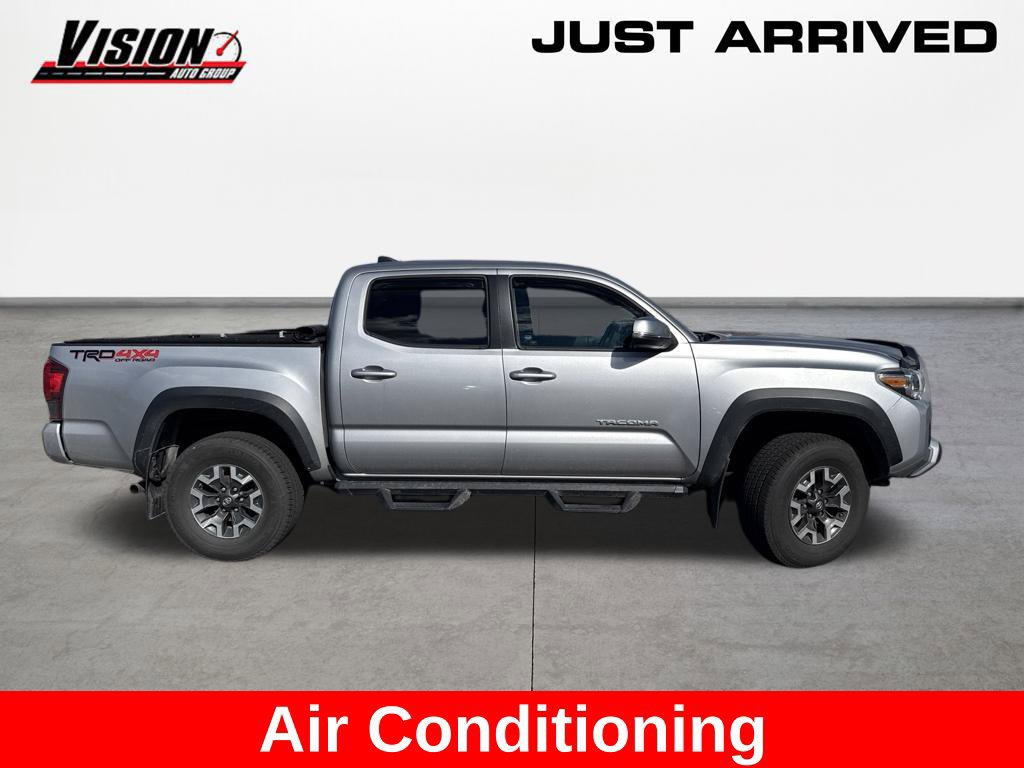 Used 2019 Toyota Tacoma TRD Off-Road w/ Technology Package AWD/4WD image 4