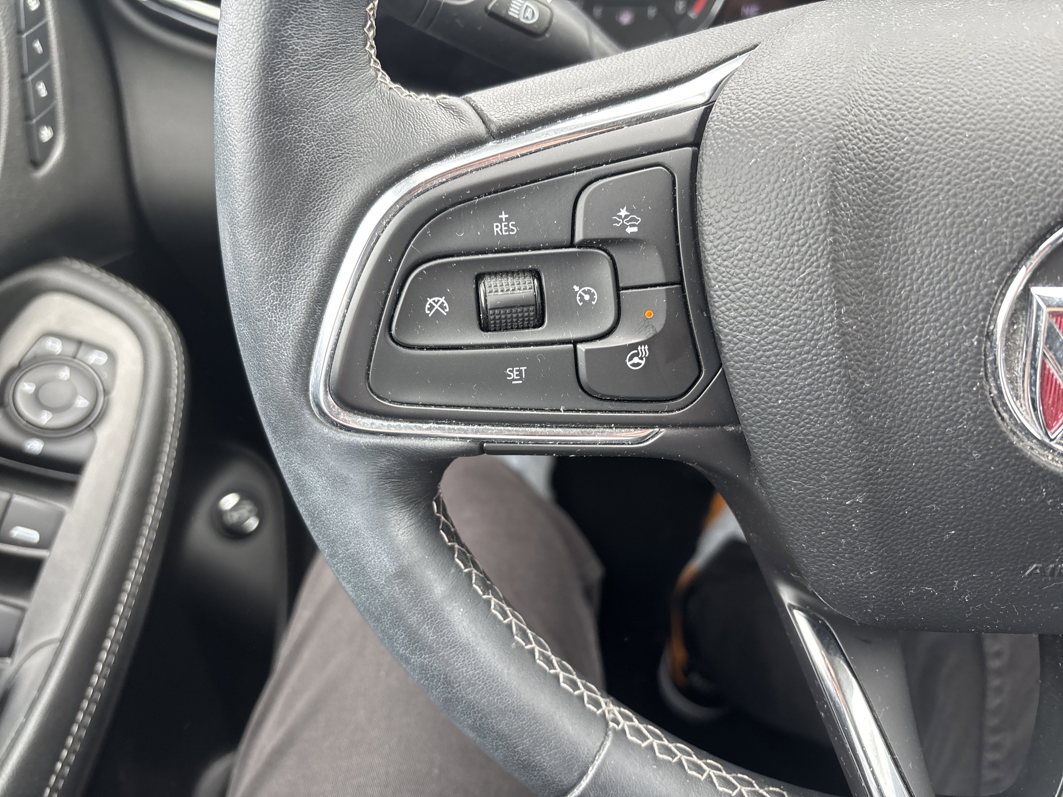 Used 2023 Buick Encore GX Essence w/ Advanced Technology Package image 18