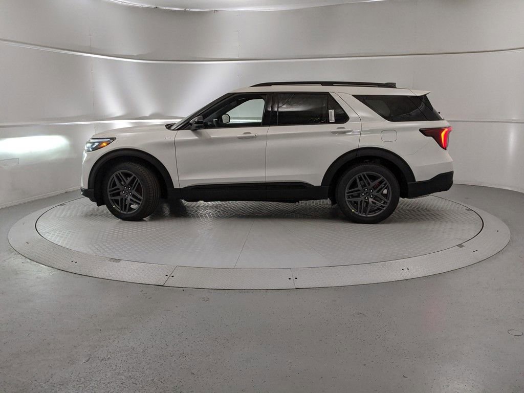 New 2025 Ford Explorer ST-Line w/ Premium Package image 5