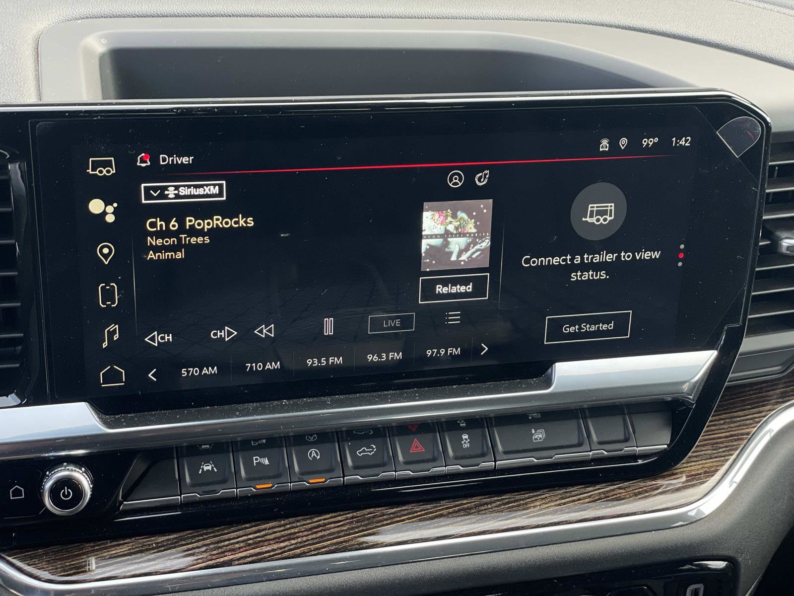 Used 2025 GMC Sierra 1500 SLE w/ Preferred Package image 13