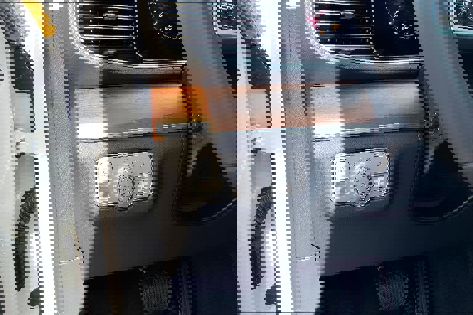 Certified 2025 Mercedes-Benz GLE 350 4MATIC image 12