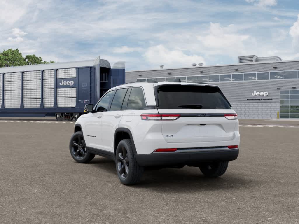 New 2027 Jeep Grand Cherokee Limited AWD/4WD image 3