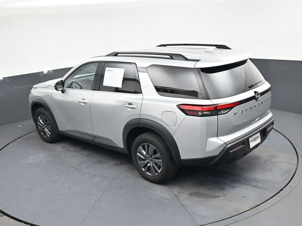 Used 2025 Nissan Pathfinder SV image 33