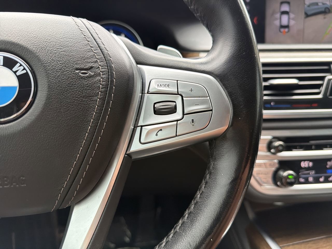 Used 2018 BMW 750i RWD image 29