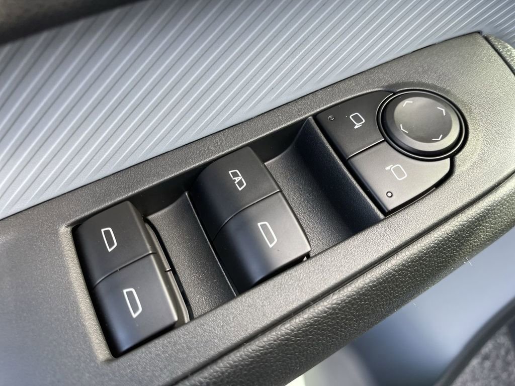 New 2027 Chevrolet Bolt LT w/ Comfort Package image 13