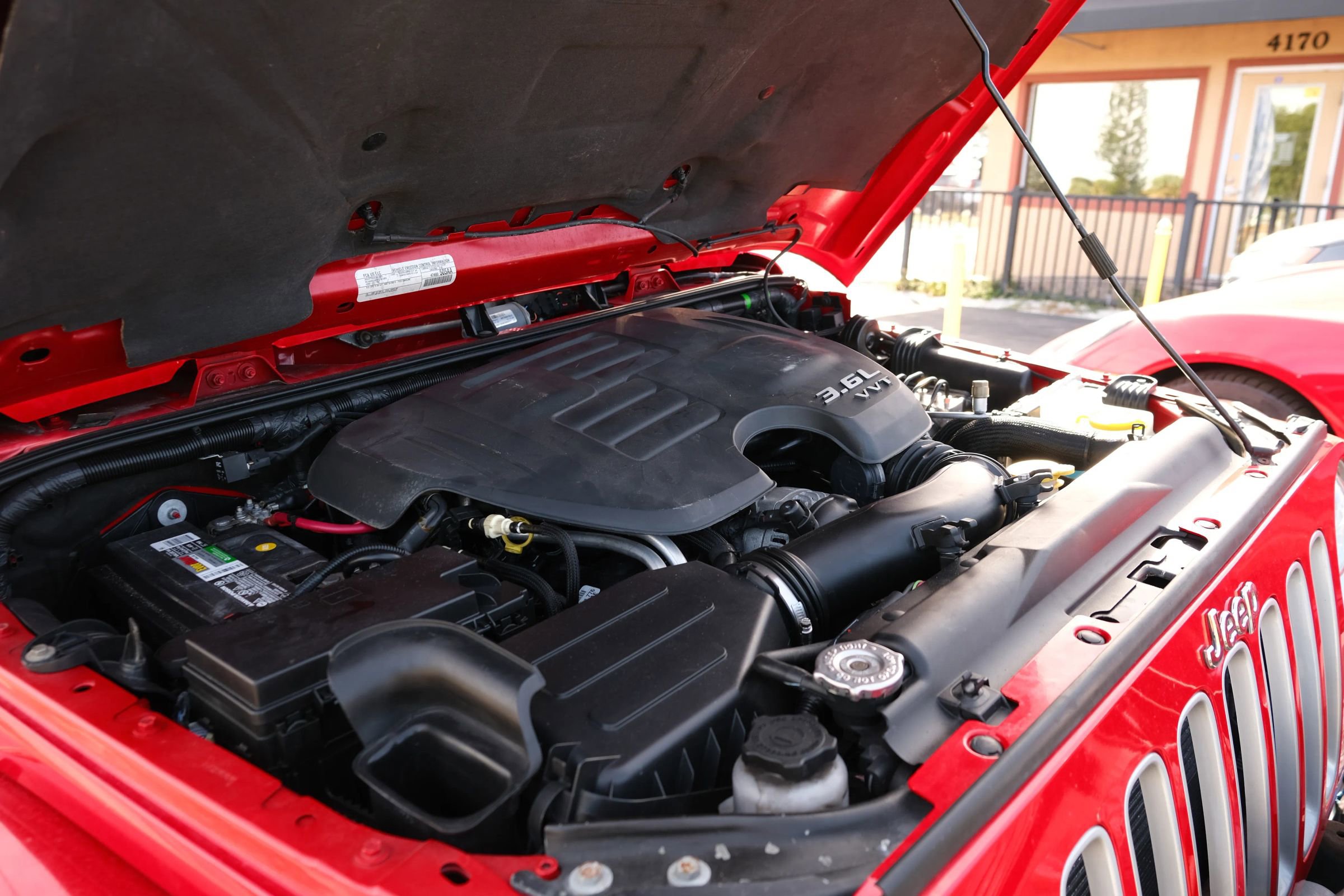 Used 2016 Jeep Wrangler Unlimited Sahara w/ Connectivity Group image 47