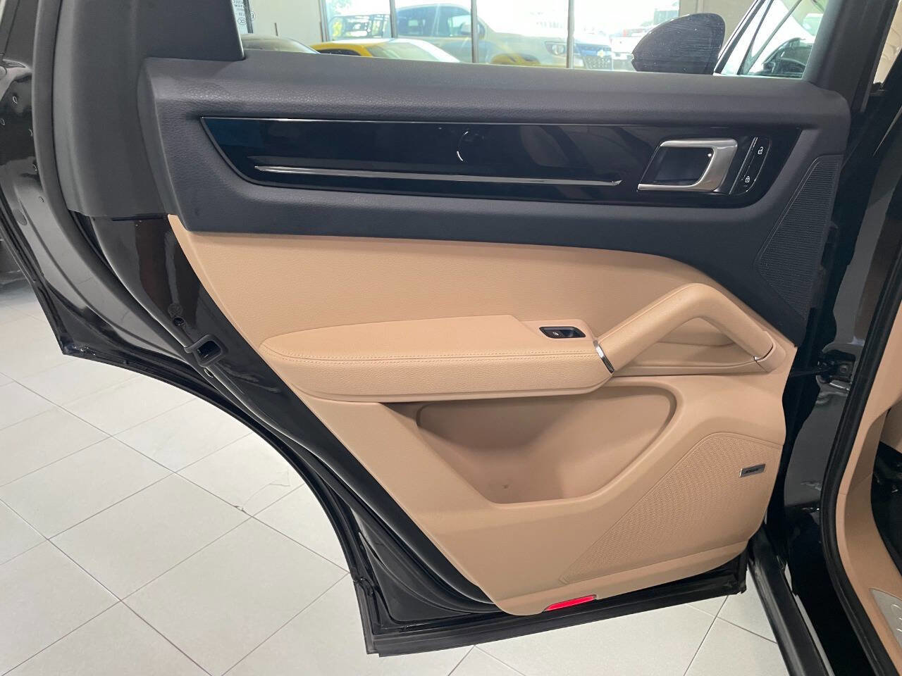 Used 2019 Porsche Cayenne image 19