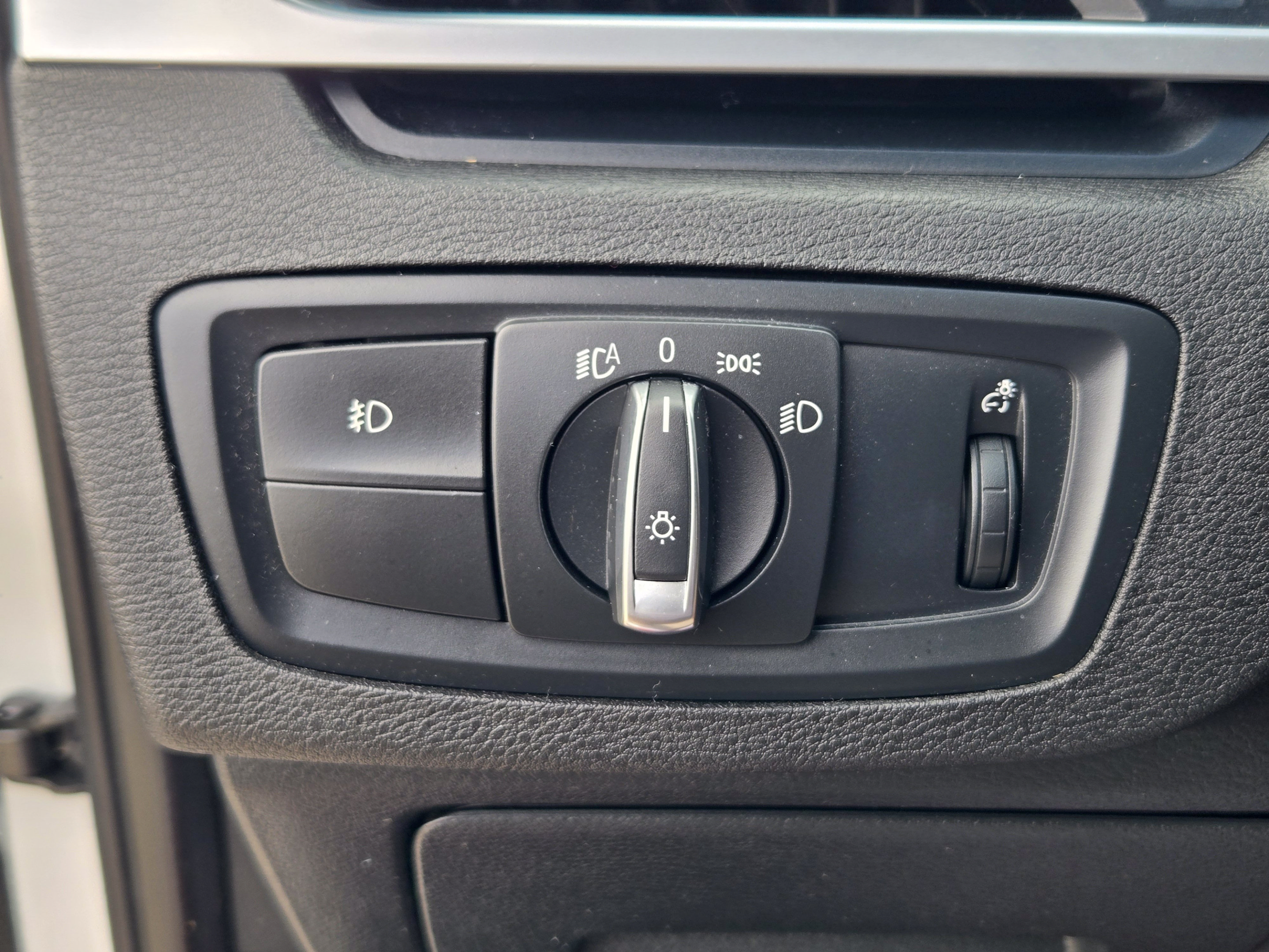 Used 2018 BMW X1 sDrive28i w/ Premium Package FWD image 22