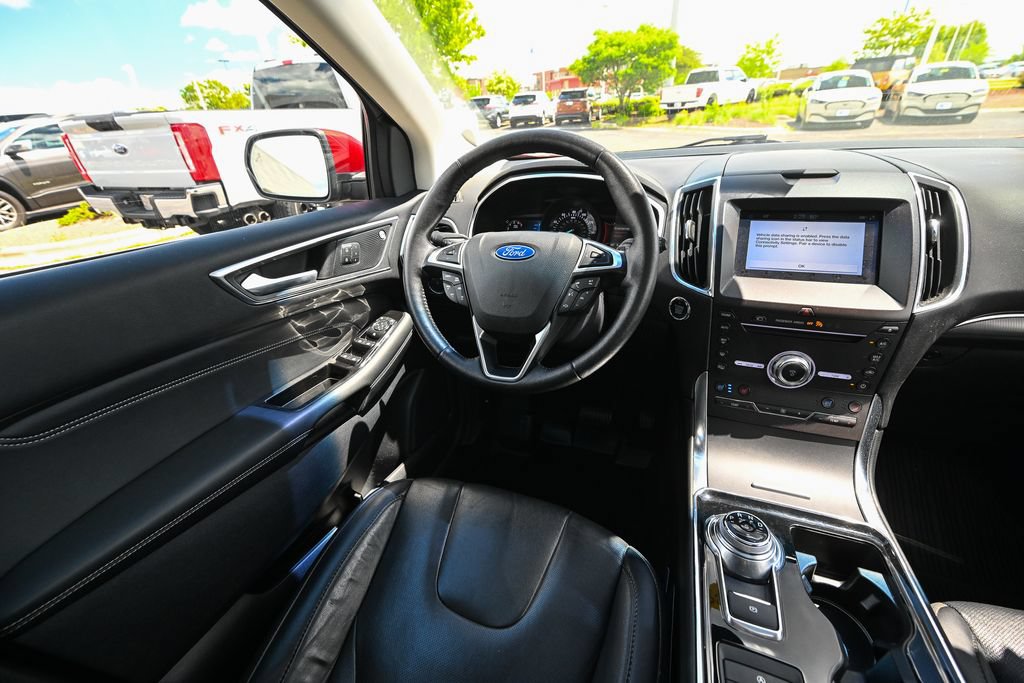 Certified 2019 Ford Edge Titanium w/ Equipment Group 301A AWD/4WD image 33