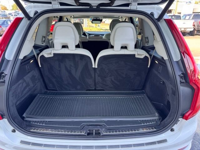 Used 2021 Volvo XC90 T5 Momentum w/ Protection Package AWD/4WD image 11