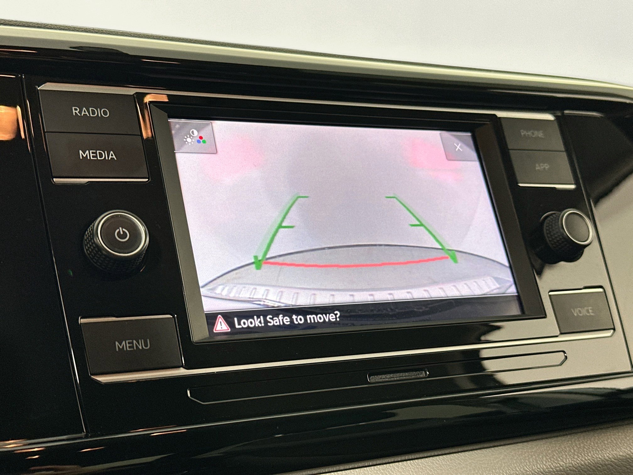 Used 2022 Volkswagen Taos S FWD image 13