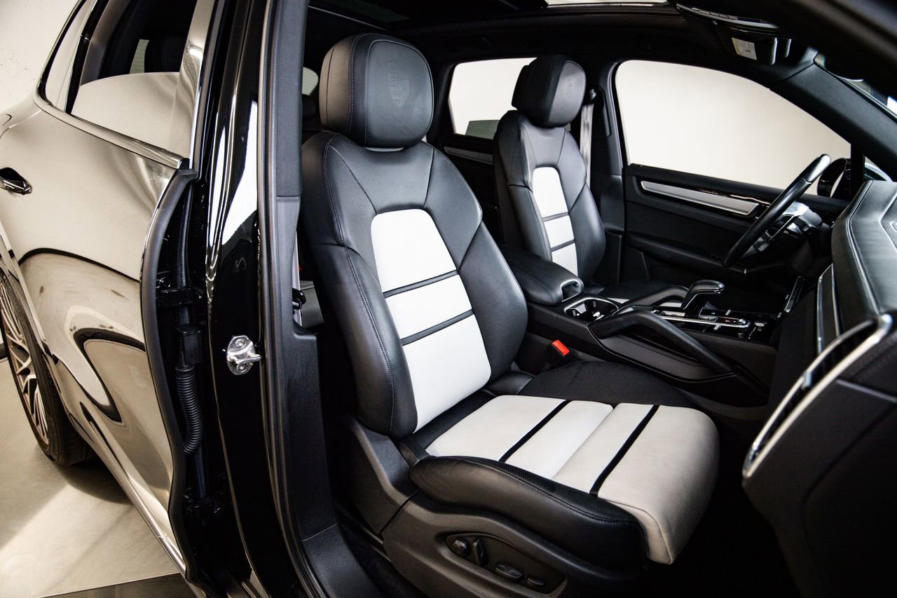 Certified 2023 Porsche Cayenne S Platinum image 30