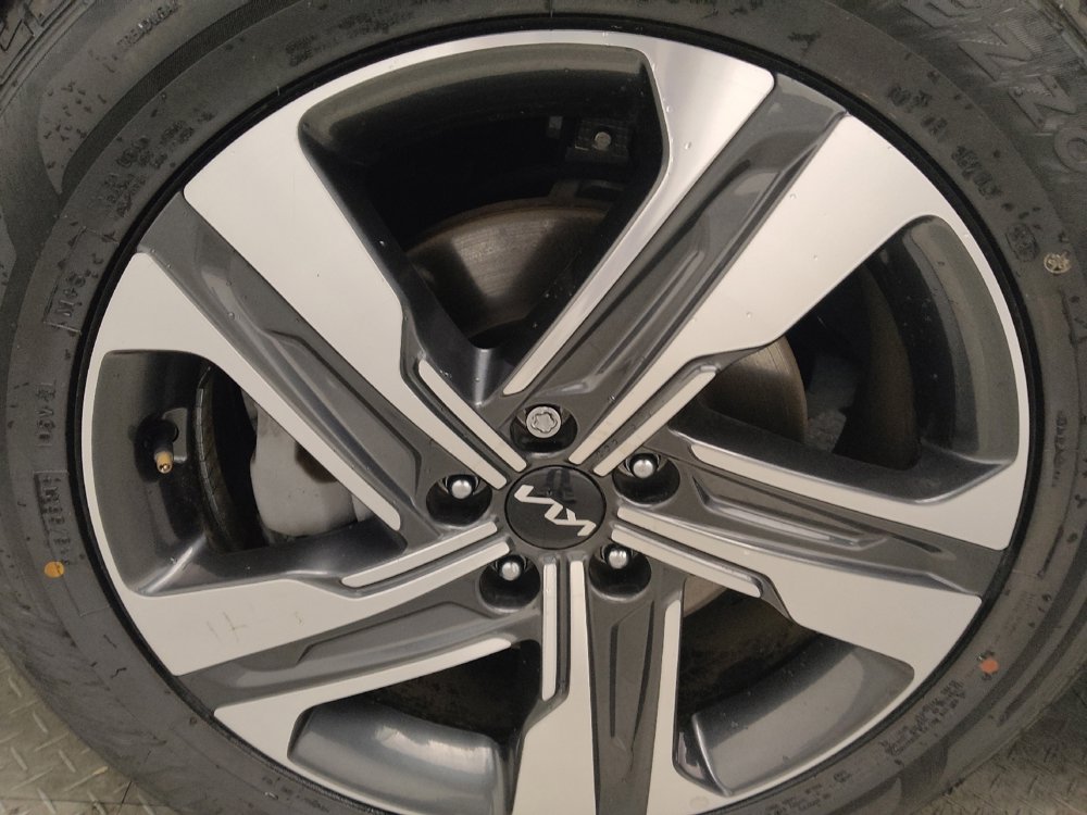 Used 2023 Kia Sorento EX image 31