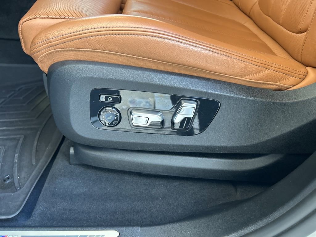 Used 2022 BMW X7 xDrive40i w/ M Sport Package image 61
