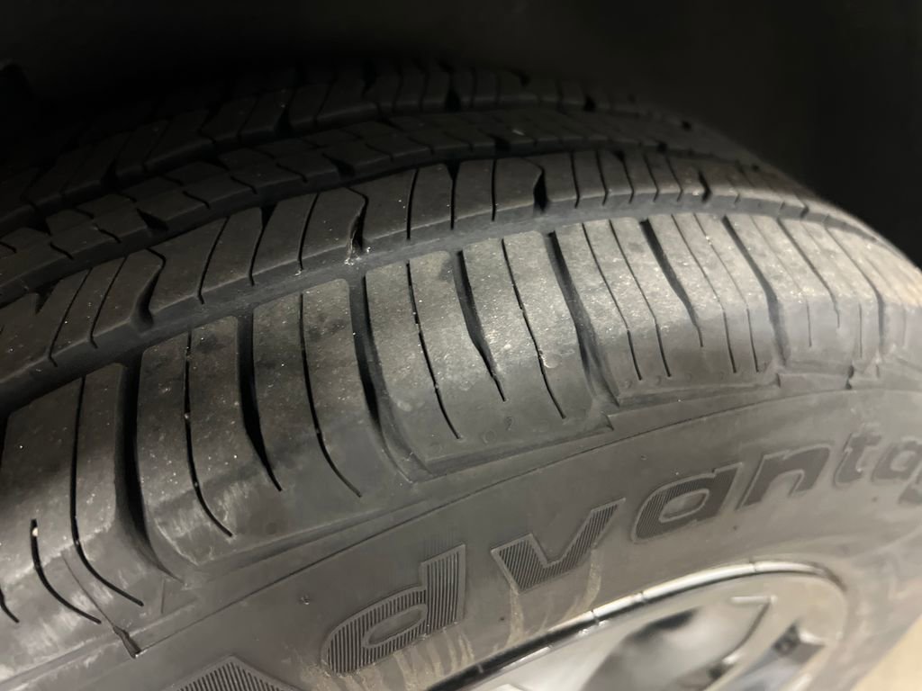 Certified 2018 Chevrolet Equinox LT AWD/4WD image 11