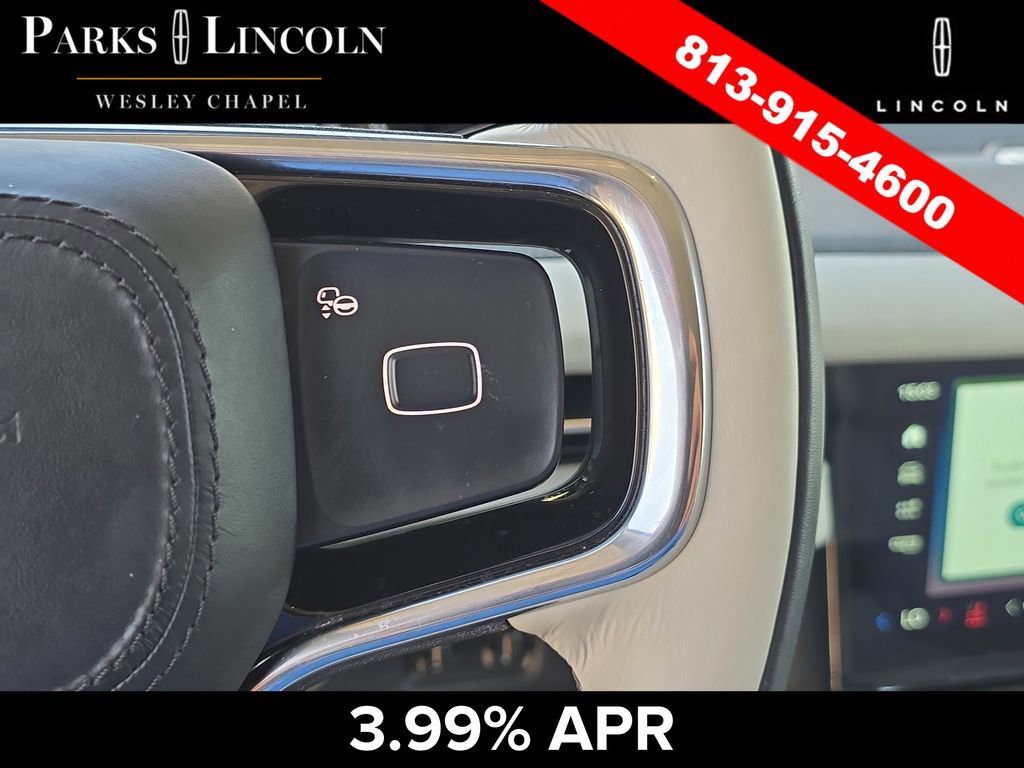 Used 2025 Lincoln Navigator Reserve image 32