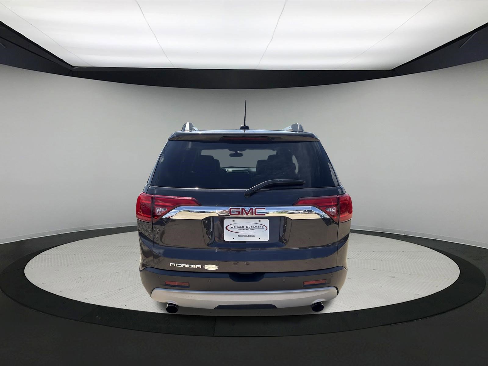 Used 2018 GMC Acadia SLT image 6