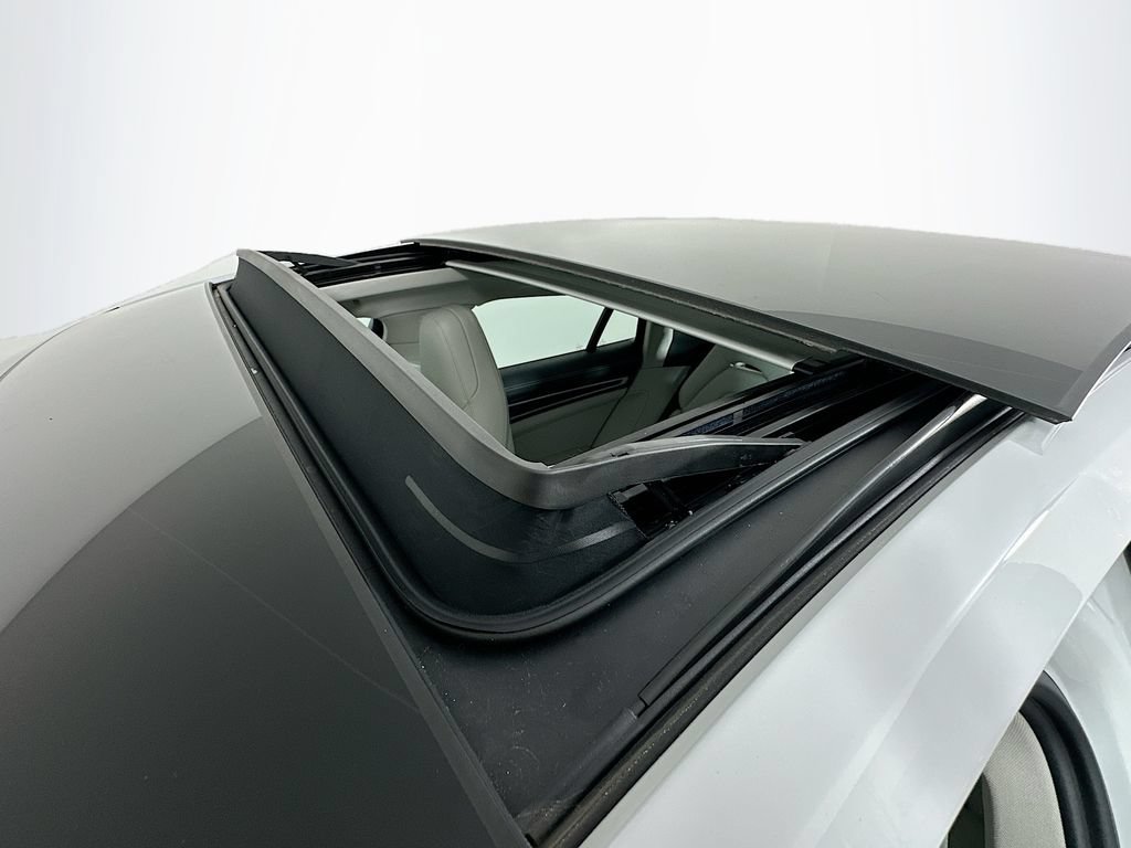 Certified 2023 Porsche Panamera 4 Platinum Edition AWD/4WD image 14