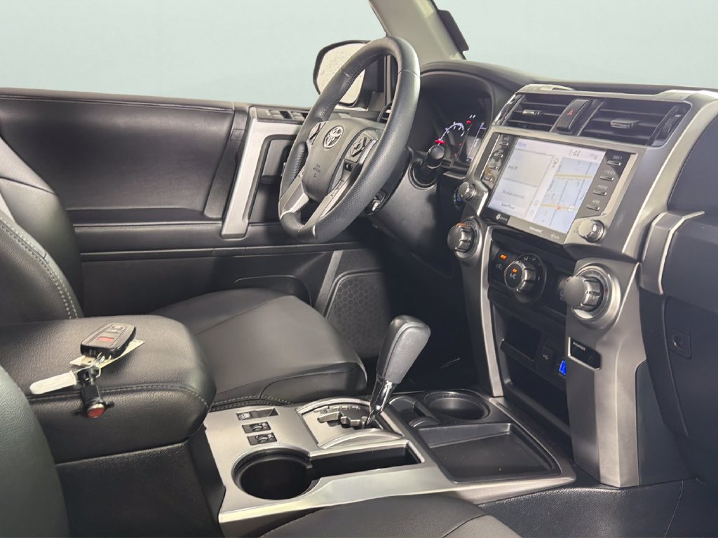 Used 2022 Toyota 4Runner SR5 Premium w/ Moonroof Package RWD image 37