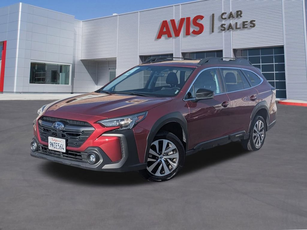Used 2025 Subaru Outback Premium image 1