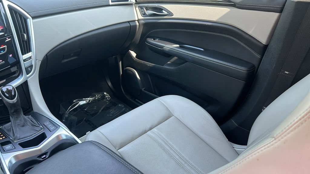 Used 2015 Cadillac SRX Luxury w/ Trailering Package AWD/4WD image 13