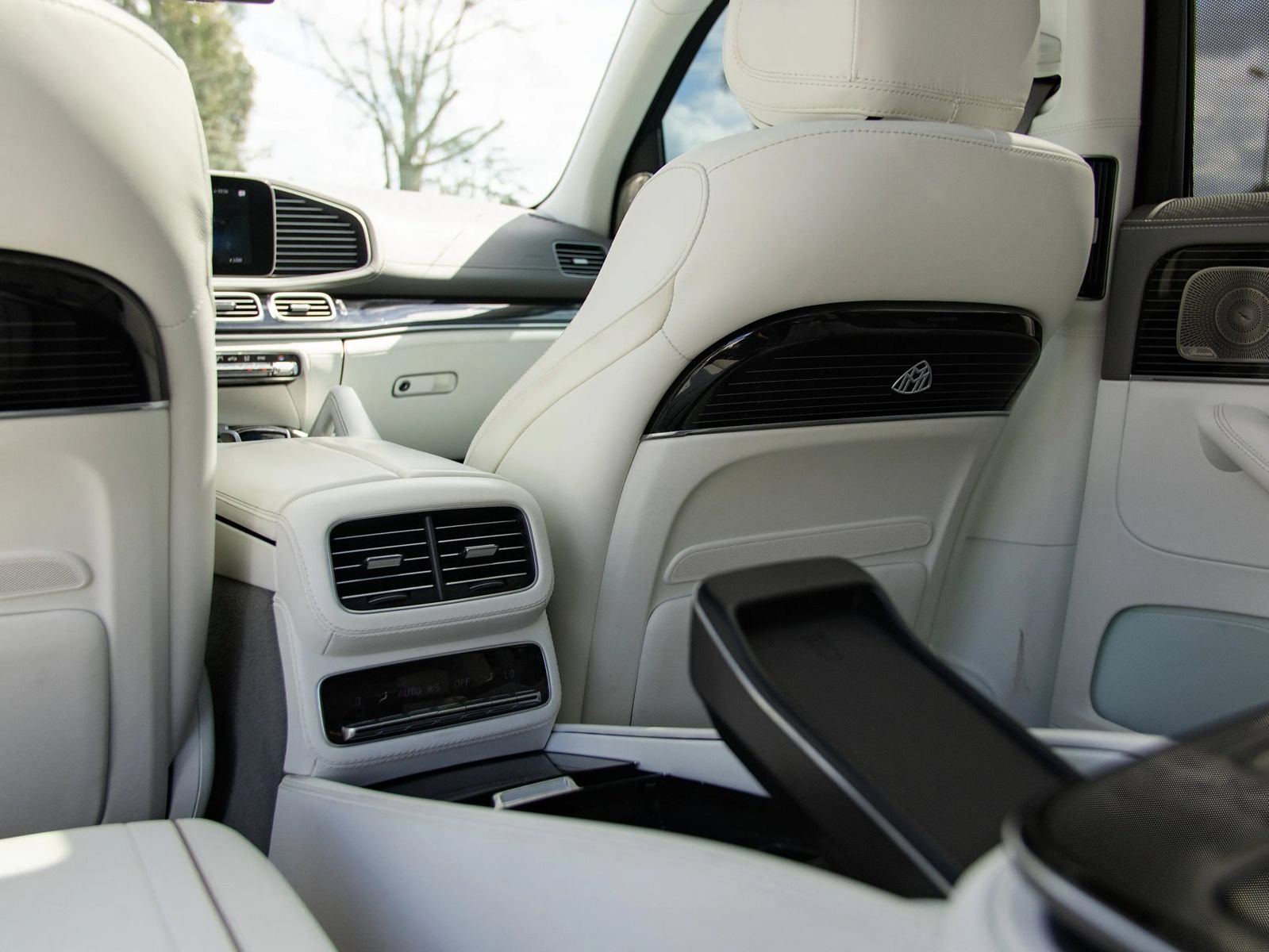 Used 2022 Mercedes-Benz Maybach GLS 600 4MATIC image 34