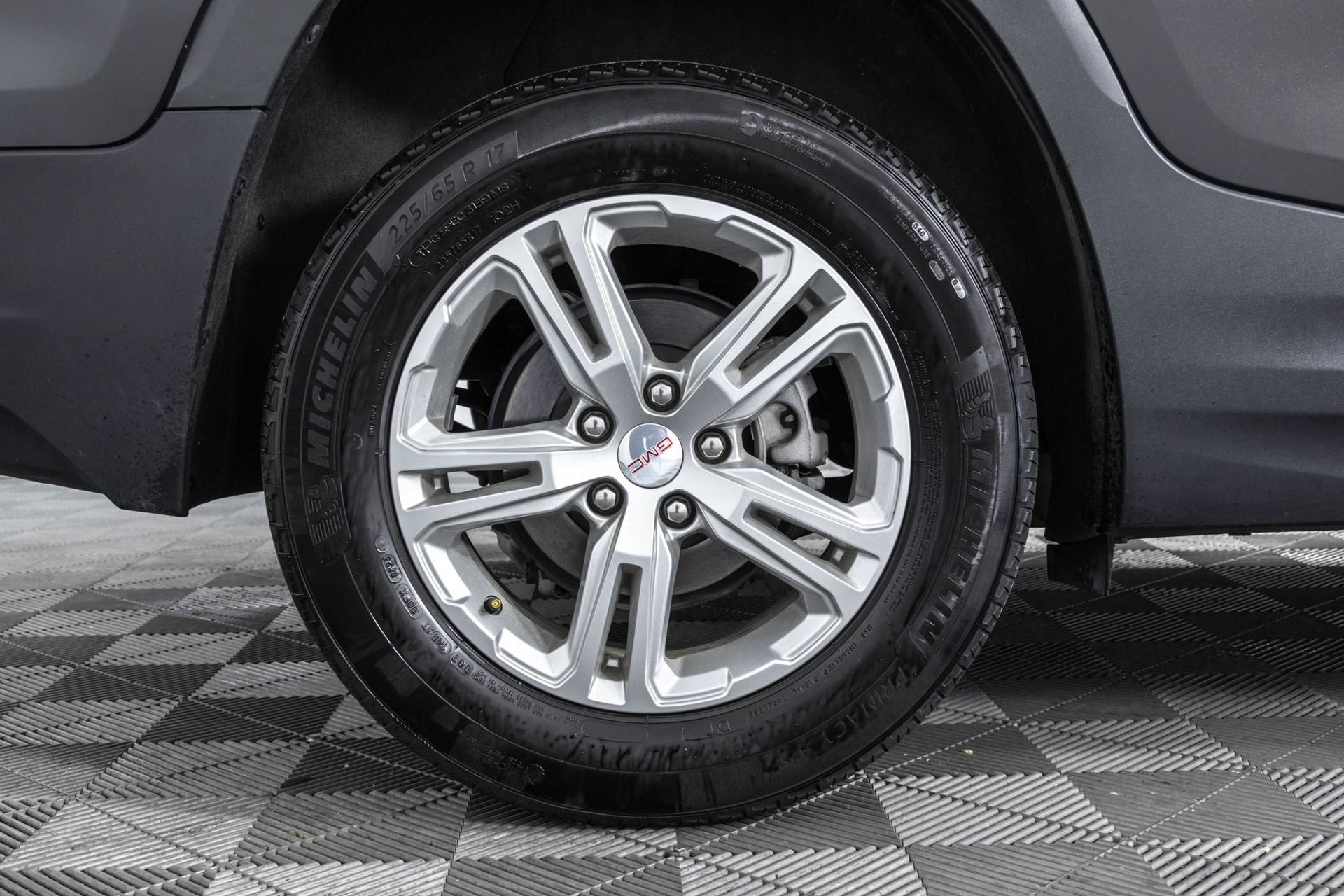 Used 2023 GMC Terrain SLE w/ Driver Convenience Package FWD image 44