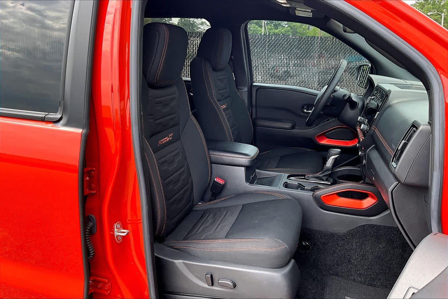 Used 2025 Nissan Frontier Pro-X w/ Pro Convenience Package RWD image 16