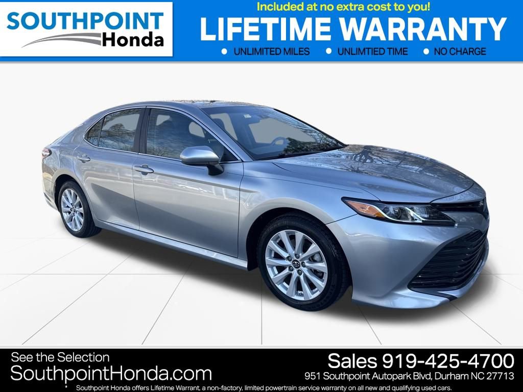 Used 2018 Toyota Camry LE image 1