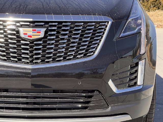 New 2025 Cadillac XT5 Premium Luxury FWD image 8